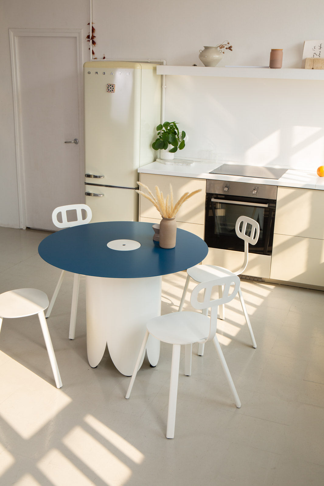 Mesa Forat Ovaliso Azul+Blanca