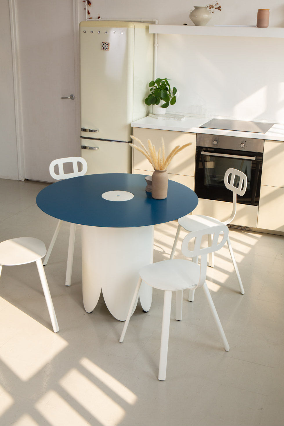 Mesa Forat Ovaliso Azul+Blanca