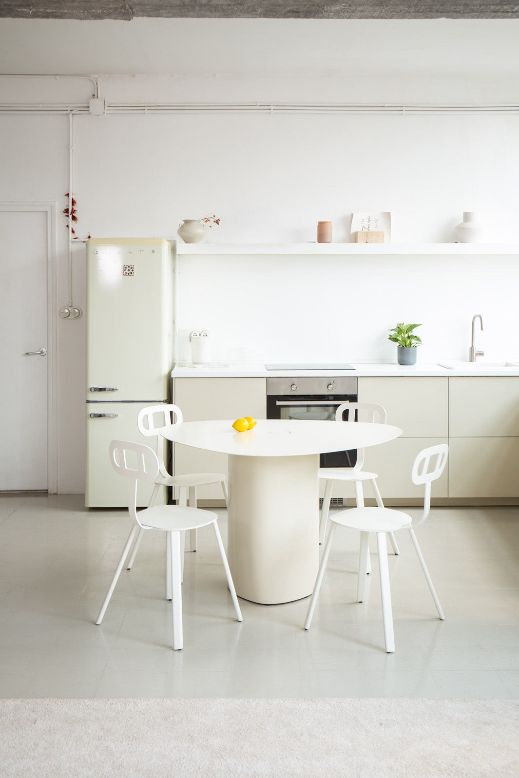 Mesa Forat Oval XL Blanca