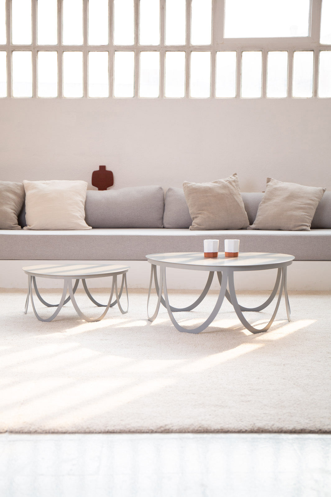 Mesita Ovalisa Light Gris