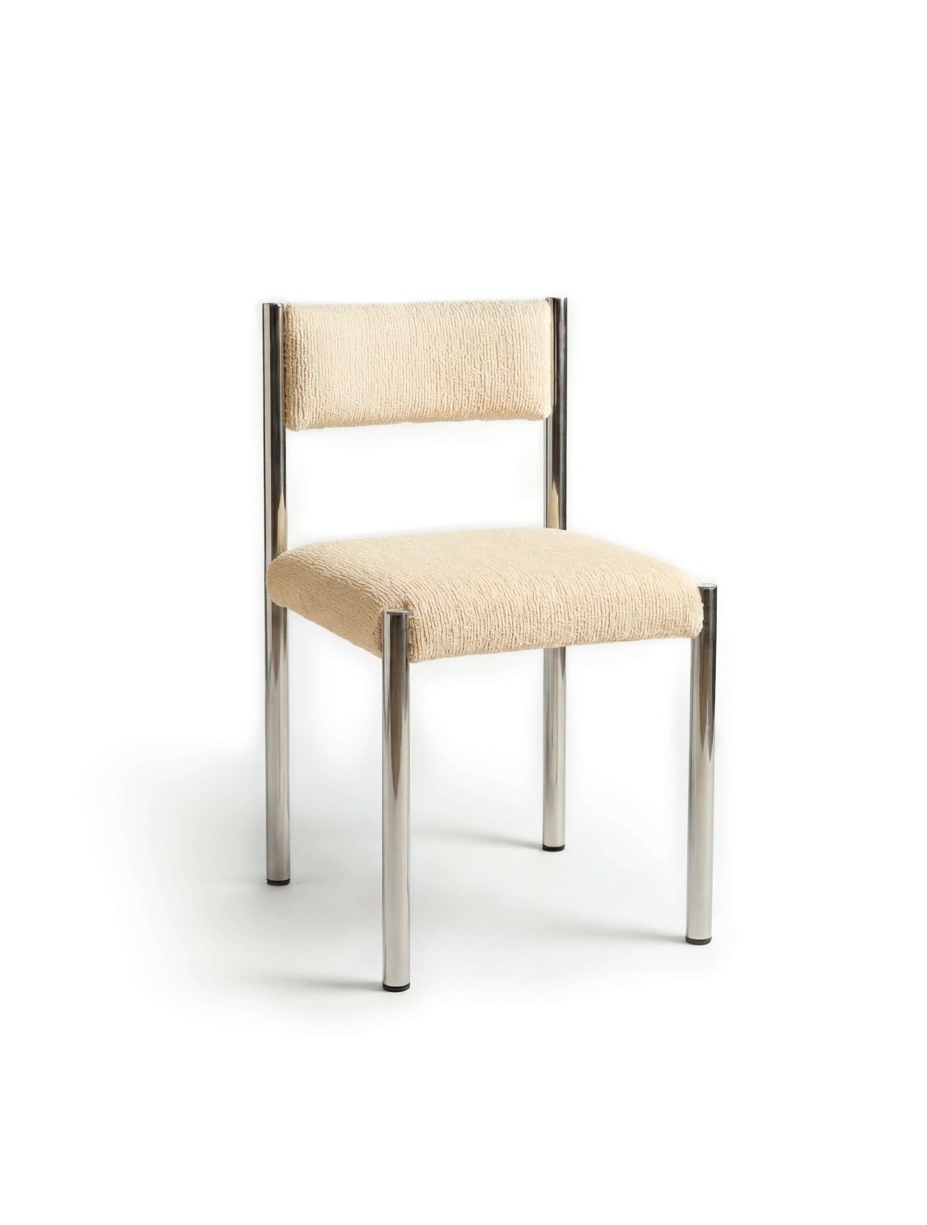 Cadira Ovi Blanca - Featured Image